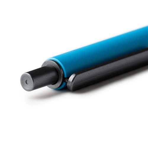 Pix cu finisaj albastru mat, cu clema din bambus si detalii de culoare inchisa