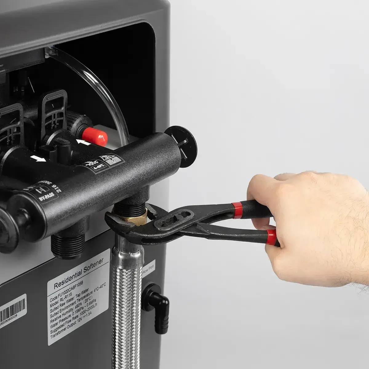 Dedurizator automat, Ecosoft CUBE 150, 15 litri de rasina, 2 m2/h debit nominal