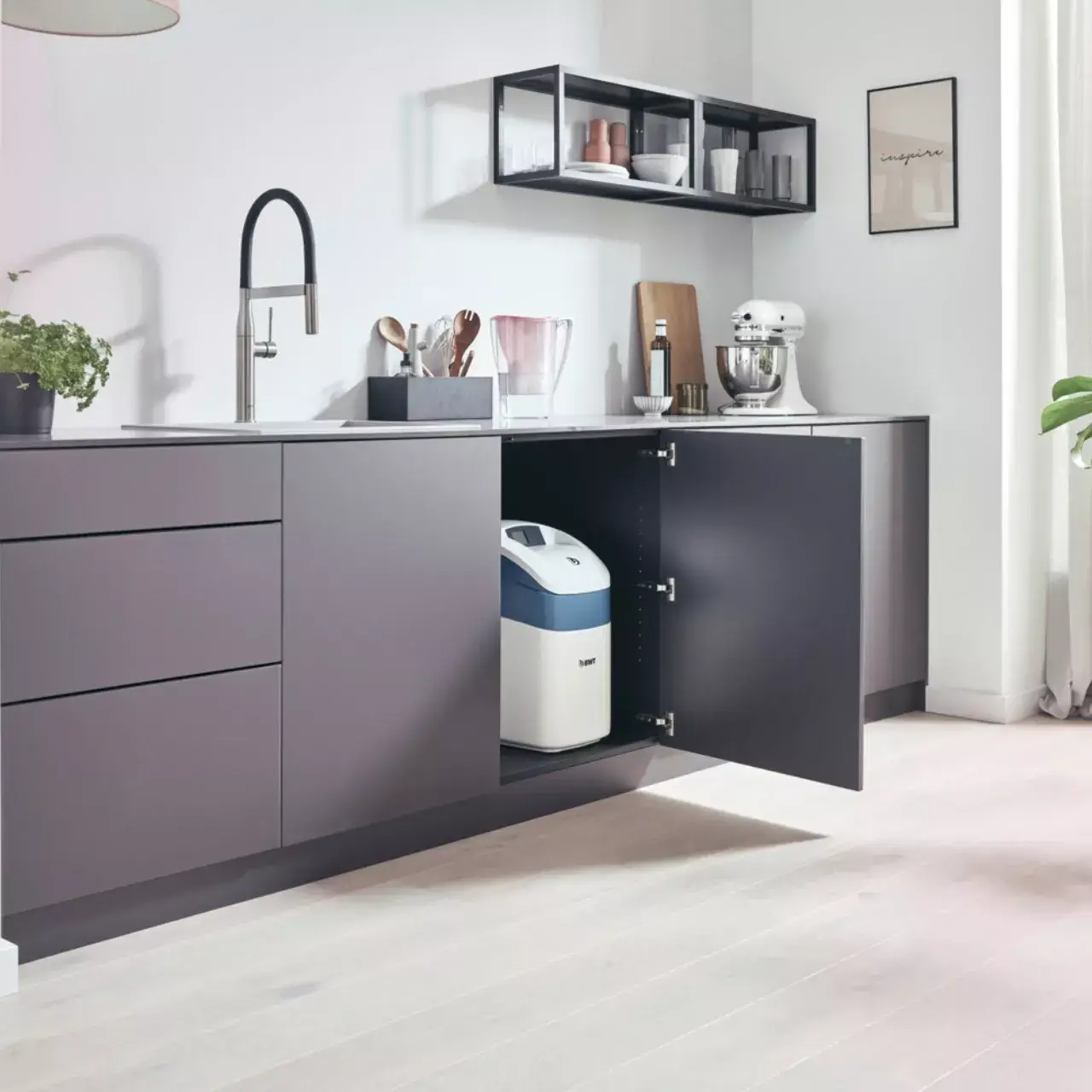 Statie compacta pentru dedurizare, BWT Perla Silk S, 10 litri rasina, 53 cm inaltime