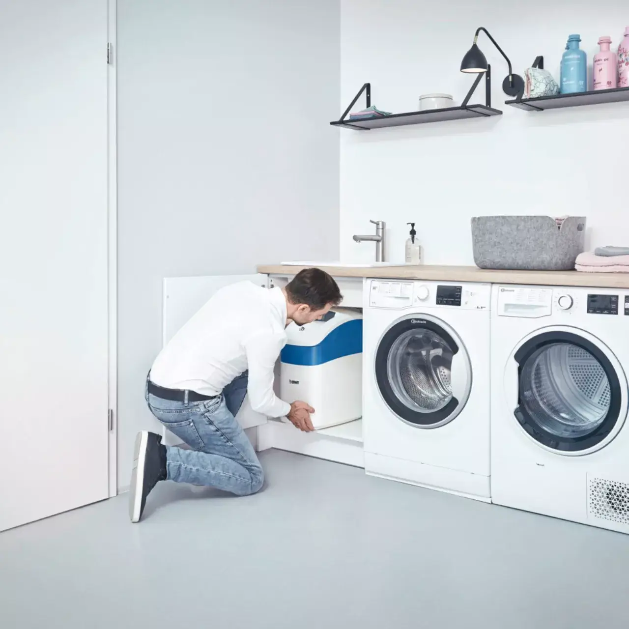 Statie compacta pentru dedurizare, BWT Perla Silk S, 10 litri rasina, 53 cm inaltime